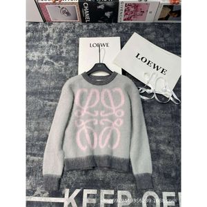 Kobiety swetry jesień/zima mohair farbowany swetr pullover jasnoszary z różową czcionką Jacquard