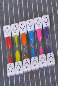3 Minutes Sand Timer Clock Smiling Face Hourglass Decorative Household Kids Toothbrush Timer Sand Clock Gifts Christmas Ornaments 1780544