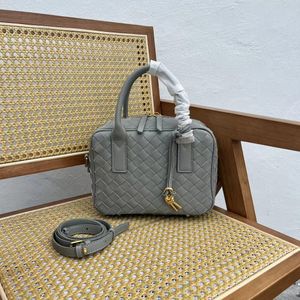 VB Плековая сумка Женская сумка маленькая квадратная коробка ретро модная маленькая роскошная дизайнерская сумочка идеальное путешествие, полное текстуры ретро классическое металлическое узел, украшенная весной