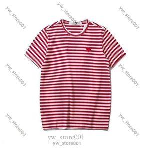 Casal masculino e feminino Manga longa Comms des Garcons Designer de camiseta Red Heart Love Black and White Stripes solto de manga curta Plus Tamanho E469