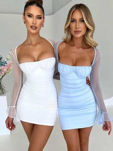 Sukienki z pasa startowego Mozision Elegancka Backless Seksowna mini sukienka dla kobiet szlafrok dwuwarstwowy Full Sipip Zippe Bodycon Party Short Sukienka Vestido T240518