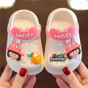 Slipper Childrens Kapcieczki DIY Boys Summer Małe dziewczynki i nastolatki Dziewczyny Baby Non-Slip Łazienka Wanna Kids Eva Sandals Kids Eva Sandals Y240518