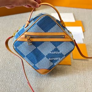 Luksusowy designerski designerski 24SS Mała kwadratowa torba kostka damska torebka torba na ramię w torbie crossbody torebka torebka 20 cm