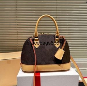 Designer crossbody bb väska handväska toppkvalitet kedja messenger läder skala plånbok purse dam kosmetiska väskor tote kvinnor mode m53152