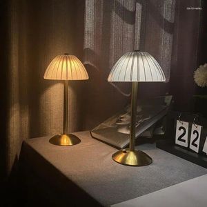 Bordslampor Dekorativa Light Crystal Eye- Wholesale Gift Bar Lamp Restaurang Metall Desk