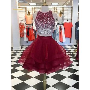 Sexig två stycken korta hemkommande klänningar pärlspetsar paljetter pageant prom party svans gradering klänningar för tonåringar 0518