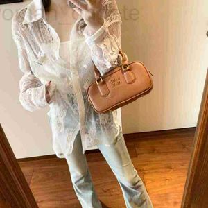 Women's Knits Tees Designer Miu Style Trendy Brand Hollowed Out Flower Design, Loyst Fiting Sun Protection Shirt, 2024 New Women's Light Luxury, High-End Feeling, VSXA