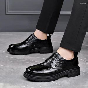 Casual Shoes Business Leather Men's äkta fötter breda och trendiga hög sensation Spring Autumn Low Cut Big Head Wedding Groom