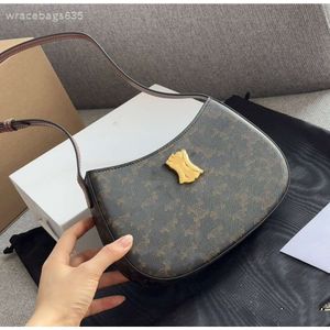 2024 Neue Modedesigner -Tasche Crescent Achselbeutel Mode Frauen Retro -Handtaschen Umhängetaschen