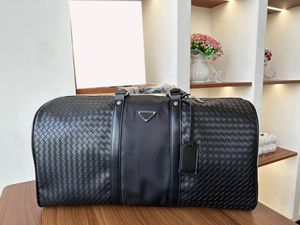Klassisk mode svart nylon pu vävd mönster designer duffel väska för kvinnor män gym påsar sport rese handväska stor kapacitet duffelhandväskor 52*27*16 cm