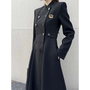 Men's Trench Coats Autumn/winter Double Breasted Standing Collar Long Coat Large Hemline Waist Design Version Delivery Chest Pin