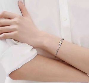 Fashion New TFF Edge Cnief Edition Ring с бриллиантовым браслетом минималистской роскоши Instagram и холодного стиля для девочек M3Q4