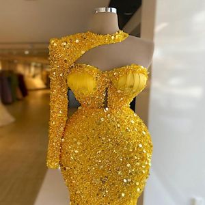 Luksusowa sukienka na studniówkę jaskrawo żółte cekiny kantarowe koraliki jeden z długim rękawem formalne suknie imprezowe
