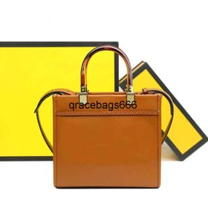 Stor kapacitet på shoppingväska solsken väskor vintage axel mini handväska purses kvinnor läder gyllene bokstavsdekoration