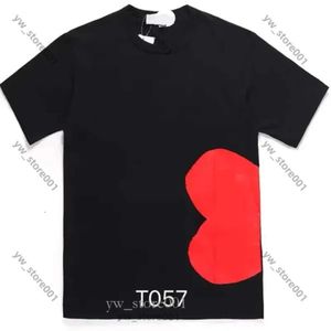 Casal masculino e feminino de manga longa Comms des Garcons Designer de camisetas bordadas corejo vermelho amor preto e branco listras soltas manga curta plus size 3ab5