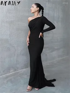 Casual Dresses Akaily Black One Shoulder Backless Maxi Dress Evening Party For Women 2024 Autumn Long Sleeve Pleated BodyCon