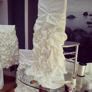 2024 Модные элегантные винтажные свадебные покрытия каверы атласных створки оптовые вечеринки принадлежности 26