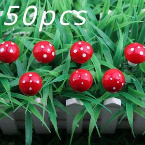 庭の装飾50pcsミニマッシュルームミニチュアモデル人工モス樹脂クラフトデコレーションパイルホーム用品