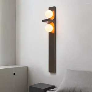 Настенная лампа современная светодиодная световая световая спальня дизайнерская столовая декор творческий стеклянный шарик светильник приспособление для внутренней атмосферы