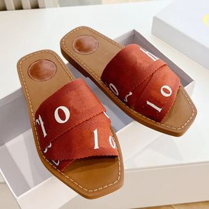 Woody Sandals для женских женских