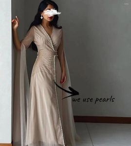 فساتين الحفلات A-Line Elegan Evening Dress Design Design Beads Slit Long Sleeves Prom Floor-Length Arabia مناسبة رسمية