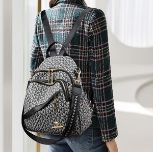 Saco de ombro feminina para fábrica bolsa de moda de moda de cor de fábrica letras retrô letras femininas mochila feminina mochila de lazer atmosférica 8006#