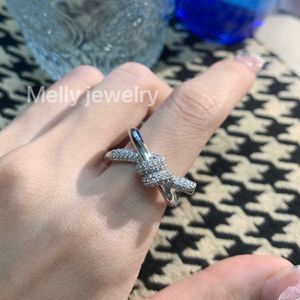 Designer Mely Jewelry Knot Ring Brand de alta qualidade Guiling Mesmo estilo Conjunto de duas peças Instagram