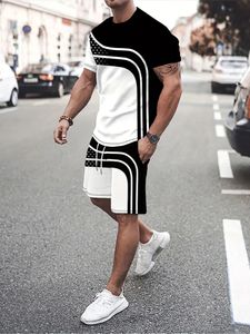 2024 Summer Mens Suit Outdoor Sports Running Shorts Street Fashion Casual Loose Tshirt Line and Star Print 240514