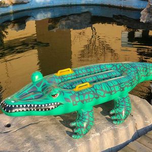 Areia Play Water Fun Inflável Flutuante Childrens Toys Water Toys Simulação em forma de crocodilo de animais infláveis da piscina Q240517