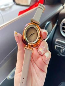 Brand Wrist Watches Women Ladies Girl Bee Style Luxury Leather Strap de boa qualidade Clock GU 1295875279