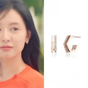 Stud Korean Drama Tears Queen Kim Ji wons Fashionable Geometric Polygonal Copper Inlaid Zircon Earrings in the Same Style Q240517