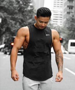 Butz Mens Top Top Sport Muscle Short Muscle Man sem mangas Oneck Vest Athletic Tank Gym Fitness Tee8263168