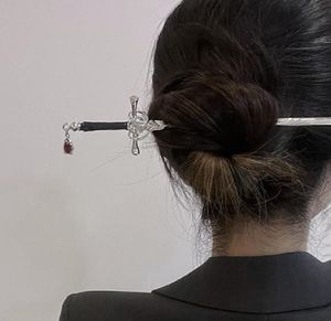 Klipsy do włosów barrettes chiński punk rubin wisior miecz spinka do włosów moda prosta nowoczesna nakrycie głowy tylne grzbiet pana