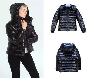 Mon Neue klassische Frauen mit klassischen Frauen weiße Ente Downs Down Jacket Parkas Mode Luxusdesigner Damen Puffer Mantel Winter Warm Outdo9827410