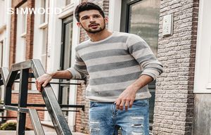 Simwood 2018 Autumn New Striped tröja män Kontrast Färg Slim Fit 100 Cotton Oneck Plus Size Sticked Pullovers MT017015 S9173094466