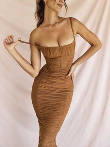 Runway Dresses Mozision Elegant Corset Ruched Maxi Dress Women Fashion Spaghetti Strap Slveless Backless Zipper Long Dress Vestido T240518