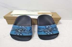 مصمم رجال Womenslippers رسالة أزياء Bur Slides Luxury Summer Ladies بيع فليب مسطح معدات التروس الصندل شاطئ CA5297976