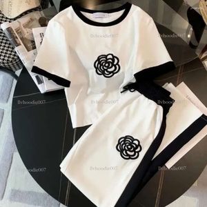 Women's Two Piece Pants Women Autumn 2 Set Korean Fashion Rose Embroidered Designer Short Sleeves Tshirt Tops High Waisted Wide Leg