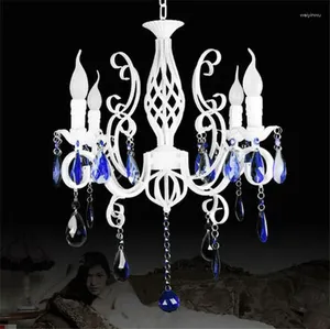 Żyrandole retro rustykalny żyrandol z kutego żelaza E14 4PCS LED Świeca Światła Pure White Vintage Antique Blue Crystal Haning Lampa do domu