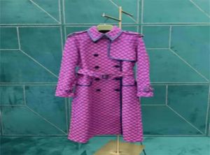 Estação Europeia Inverno Novo Estilo Britânico Coats Contraste Letter Colortipo Double Belt Belt Allmatching Casual Trench Coat2918055