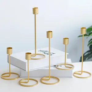 Ljushållare Europeiska metallhållare Simple Golden Candlestick Wedding Decoration Stand Bar Party Home Dining Table