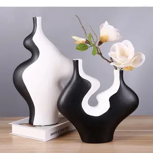 Vasos criativos preto branco preto irregular vaso de cerâmica Arte colorblock Block Flower Decoração da sala de estar Decoração moderna de casa