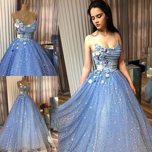 2019 ljusblå quinceanera klänningar spaghetti remmar ruched 3D -applikationer pärlor aftonklänningar lysande paljetter tyll sweet 16 klänning6200142