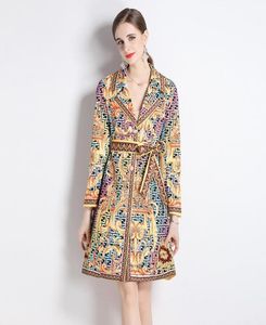 Luksusowe modne barokowe okopy 2023 Kobiety z długim rękawem Single Breasted Designer Windbreaker Spring Autumn Winter Casual 2162183