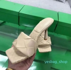 Новые роскошные каблуки дизайнерские сандалии женские модные буквы