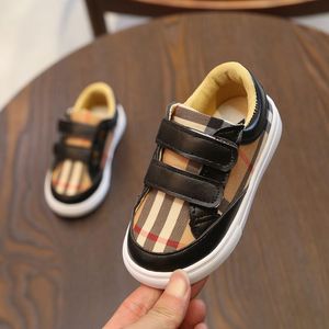 Children Sneaker Fashion Designer Shoes Kids Shoes Lattice Style Boys Girls Slip Flat Shoes Round Toe Fashion Gifts