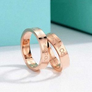 Moda 18K Rose Gold Three Diamond Pierścień Wysokiej jakości Luksusowy mały alfabet Qixi Walentynki Prezent Z7V3