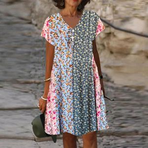 Plus-Size-Kleider Kleid von Frauen mit V-Ausschnitt mit V-Ausschnitt Blumendruckkleid