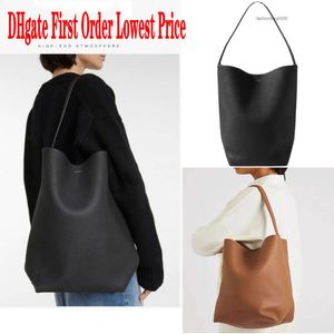 2 Size the tote bag for woman Luxurys handbag designer shoulder bucket Womens bags Genuine Leather pochette crossbody clutch Medium large bag Drawstring