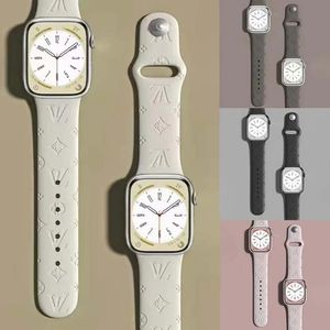Designer Silicone Apple Watch Band 38 40 41 42 44 45 49 mm L Fiori Orologi cinturini per iwatch 9 8 7 6 5 SE 10 Luxury Fashion Watchbands